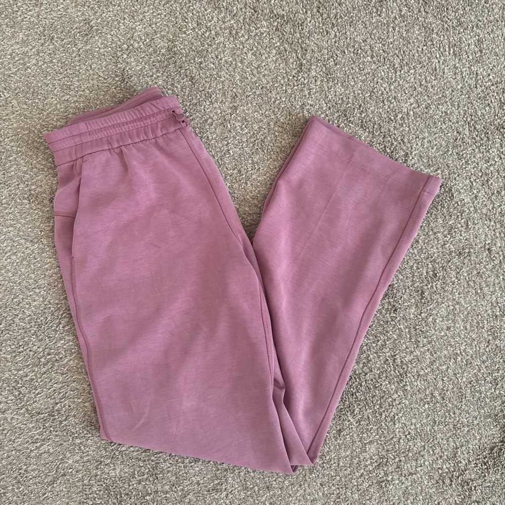 Women’s lululemon pants